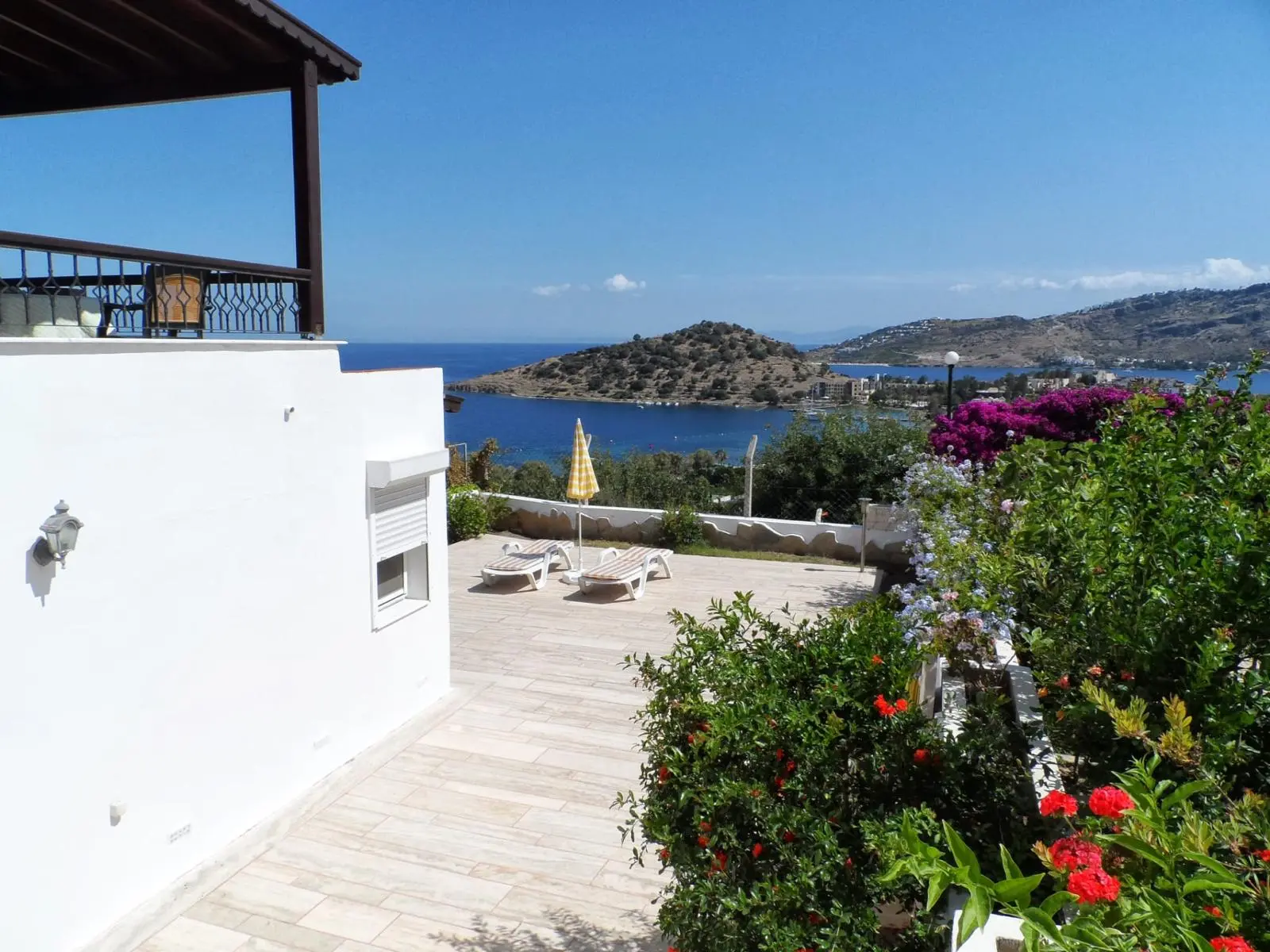 Villa in Tilkicik Bay